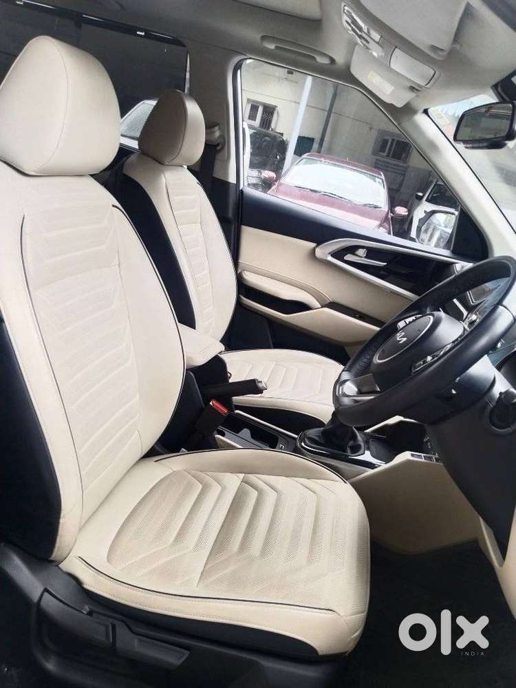Kia Carens 1.4 Luxury 7 Str, 2023, Petrol