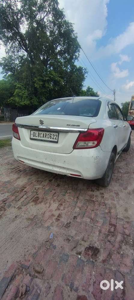 Maruti Suzuki Swift Dzire 1.2 Lxi Bsiv, 2017, Cng & Hybrids