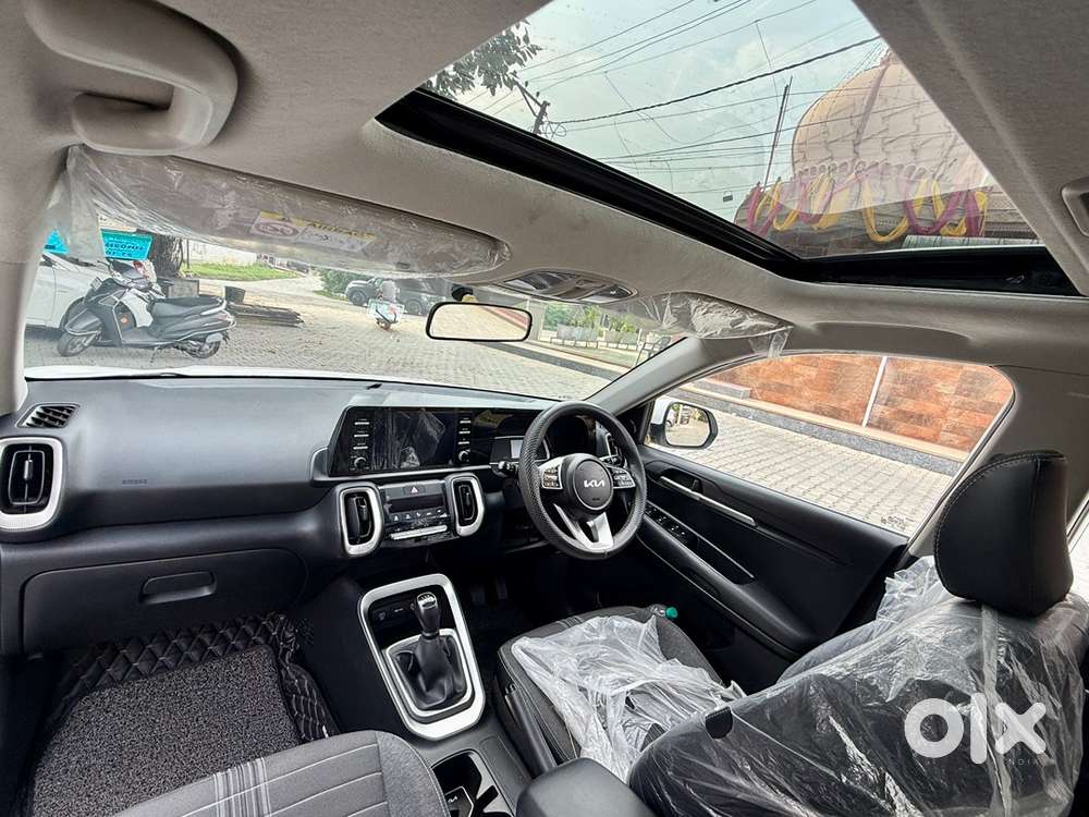 Kia Sonet Petrol 2025