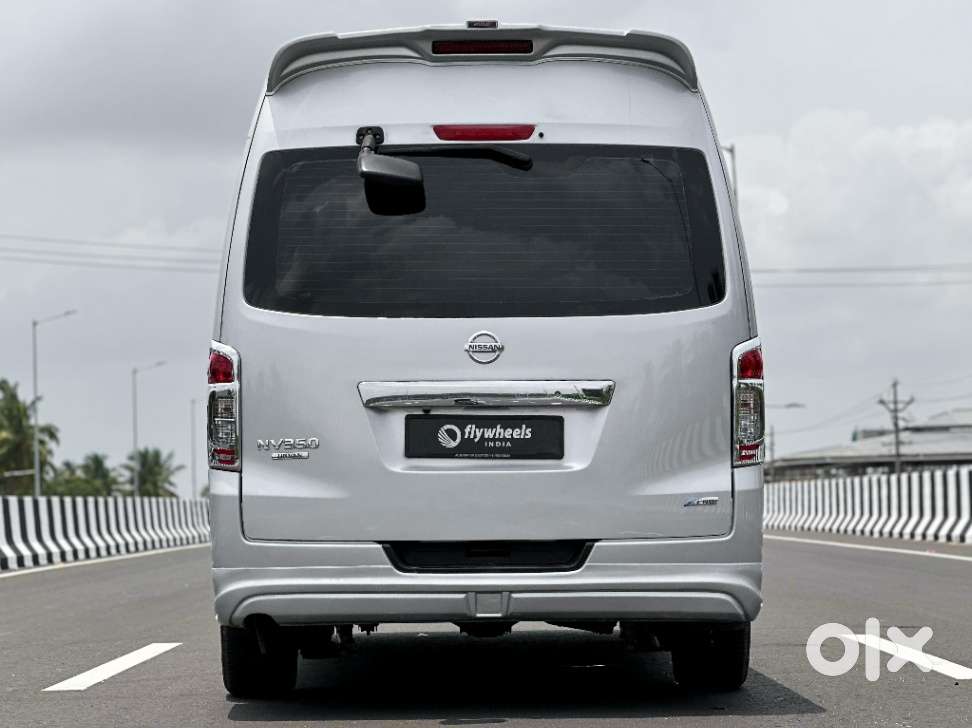 Nissan Urvan, 2016, Petrol