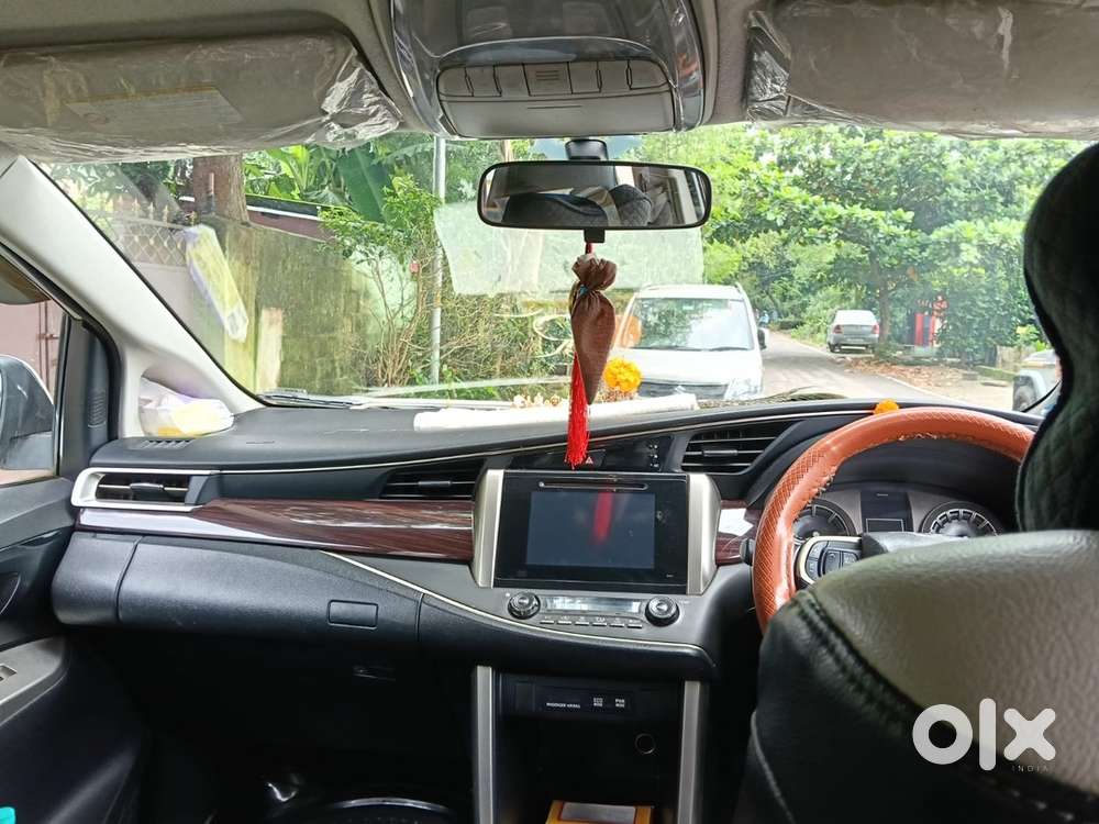 Toyota Innova Crysta 2016