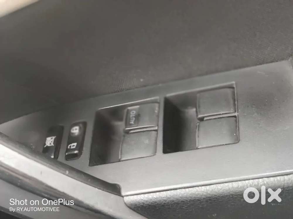 Toyota Corolla Altis 1.8 J 2015 Pure Petrol Car At Mulund West Mumbai