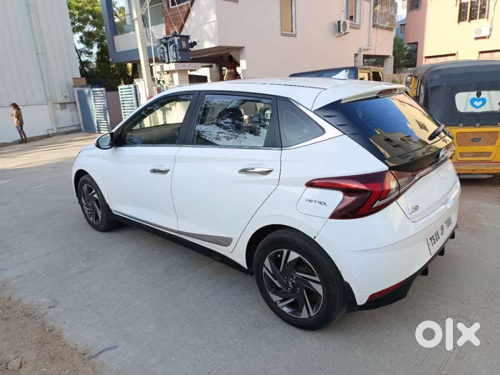 Hyundai I20 Asta (o) 1.2 Mt, 2023, Petrol