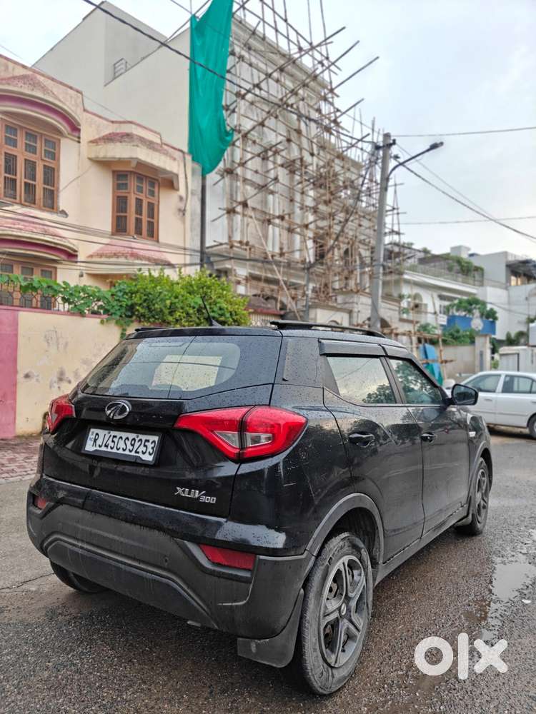 Mahindra Xuv300 W8 Option Dual Tone Diesel, 2022, Diesel