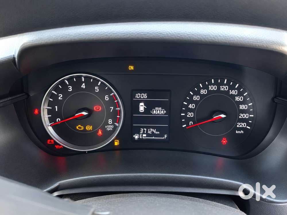 Maruti Suzuki Swift 1.2 Vxi (o), 2024, Petrol