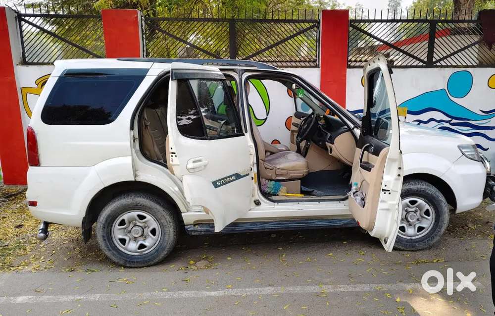 Tata Safari Storme 2014 Diesel Well Maintained