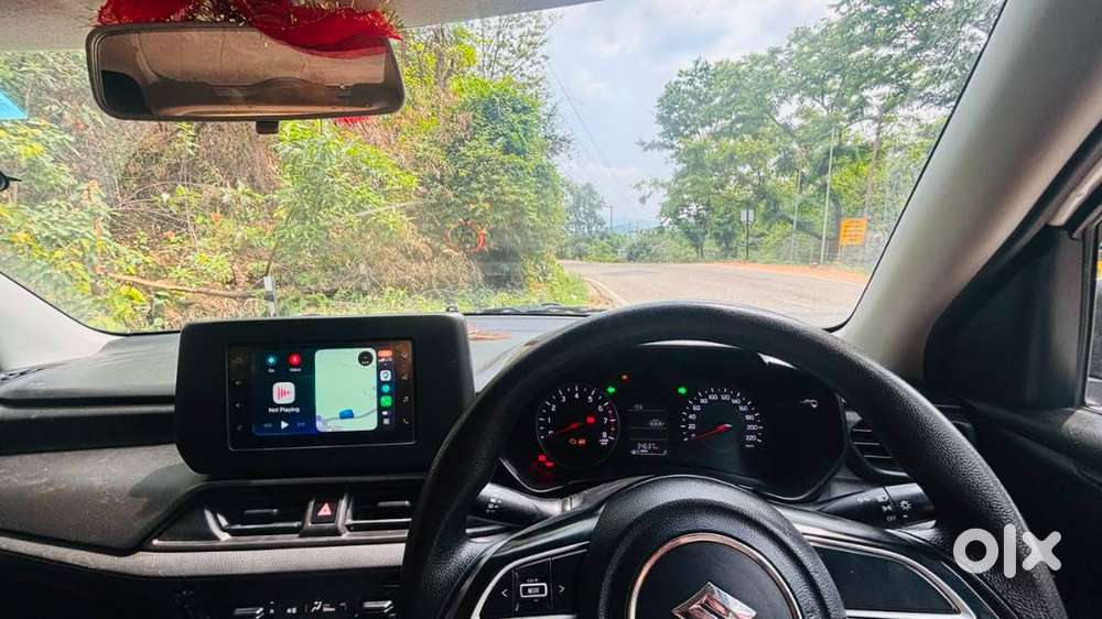 Maruti Swift Vxi Optional 2024
