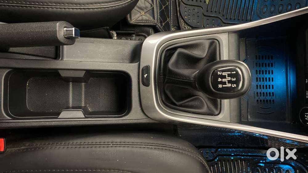 Tata Altroz Xz Plus (s), 2023, Petrol