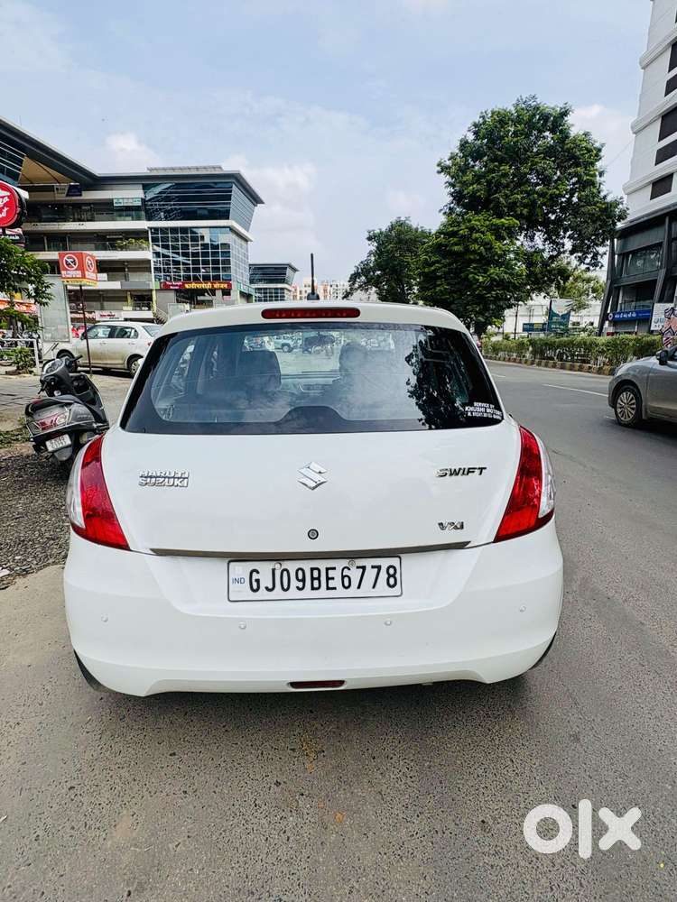 Maruti Suzuki Swift Vxi Optional, 2017, Cng & Hybrids