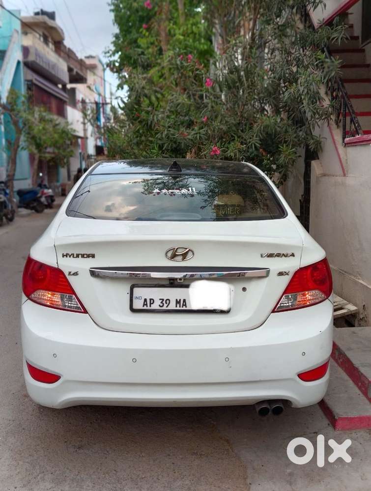 Hyundai Fluidic Verna 2013