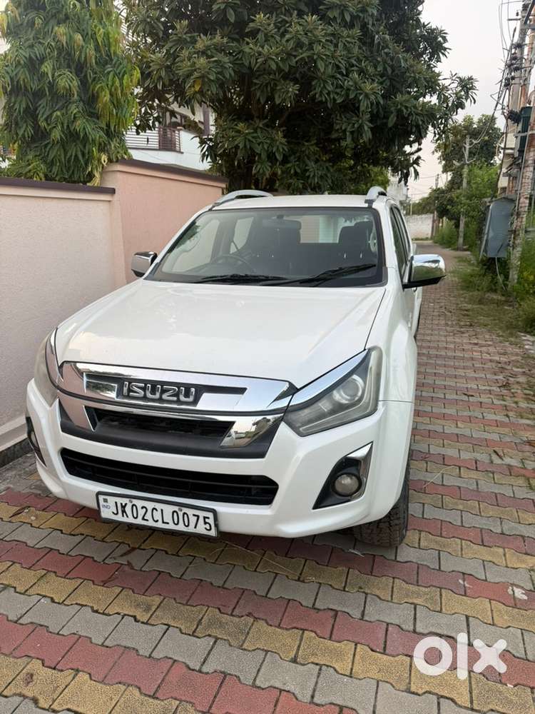 Isuzu V-cross 2019 Diesel Well Maintained