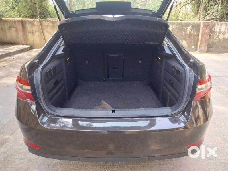 Skoda Superb Style 1.8 Tsi At, 2018, Petrol