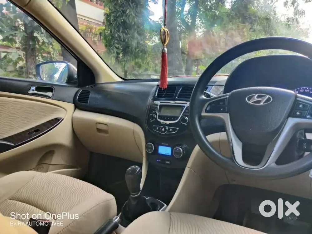 Hyundai Verna 2012
