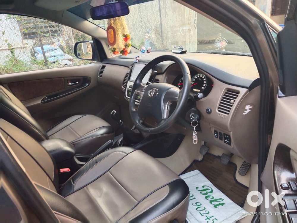 Toyota Innova 2.5 V 8 Str, 2015, Diesel
