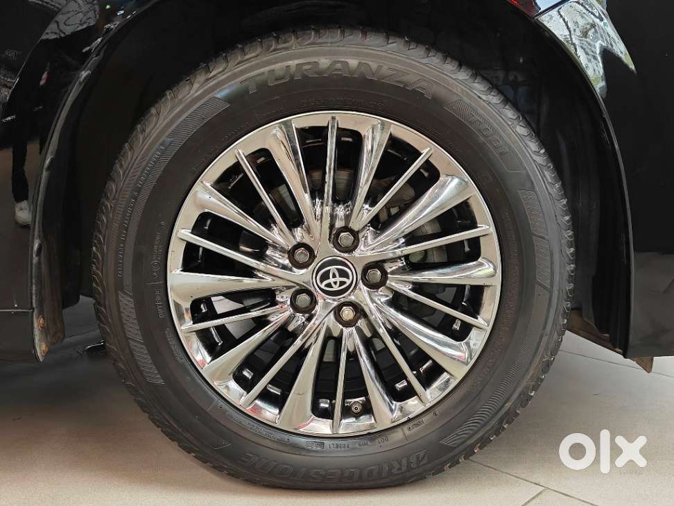 Toyota Vellfire Vip – Executive Lounge, 2022, Petrol