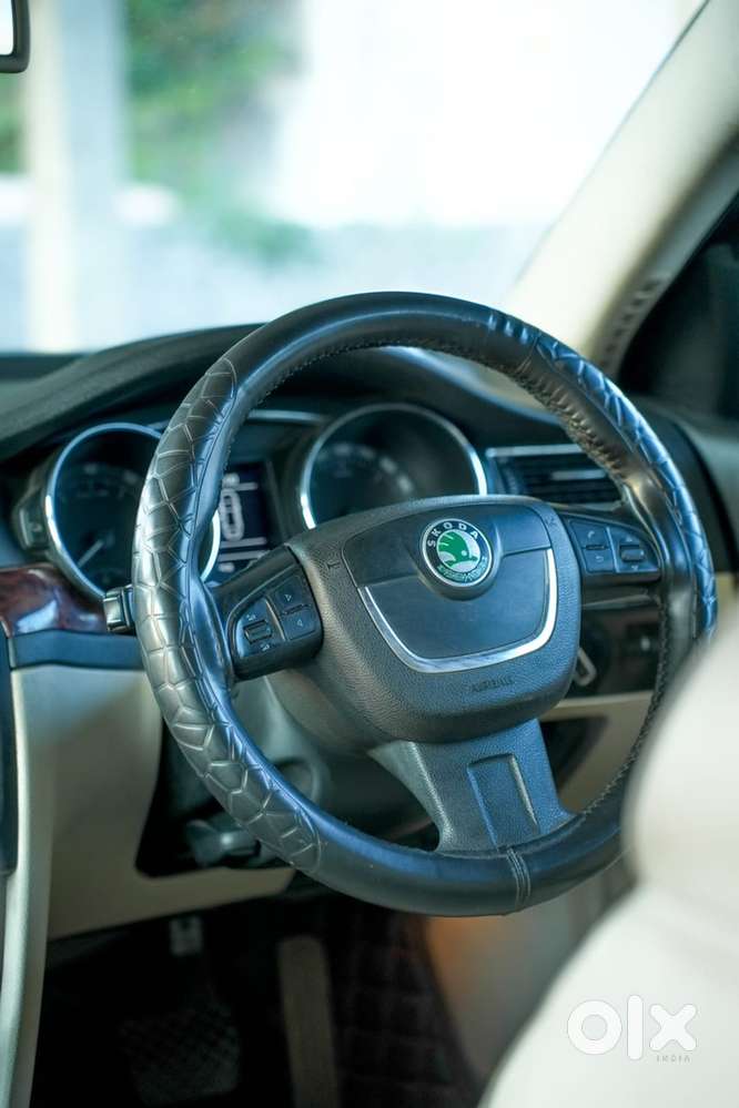 Skoda Superb Petrol 2010 Year
