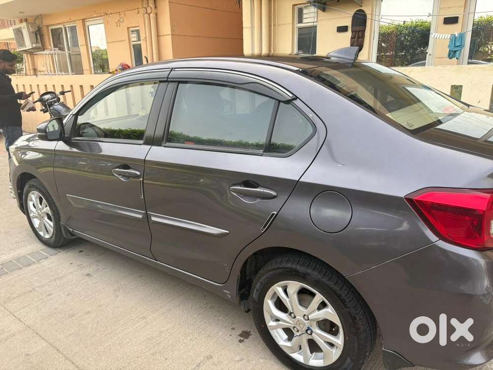 Honda Amaze Petrol Well Maintained