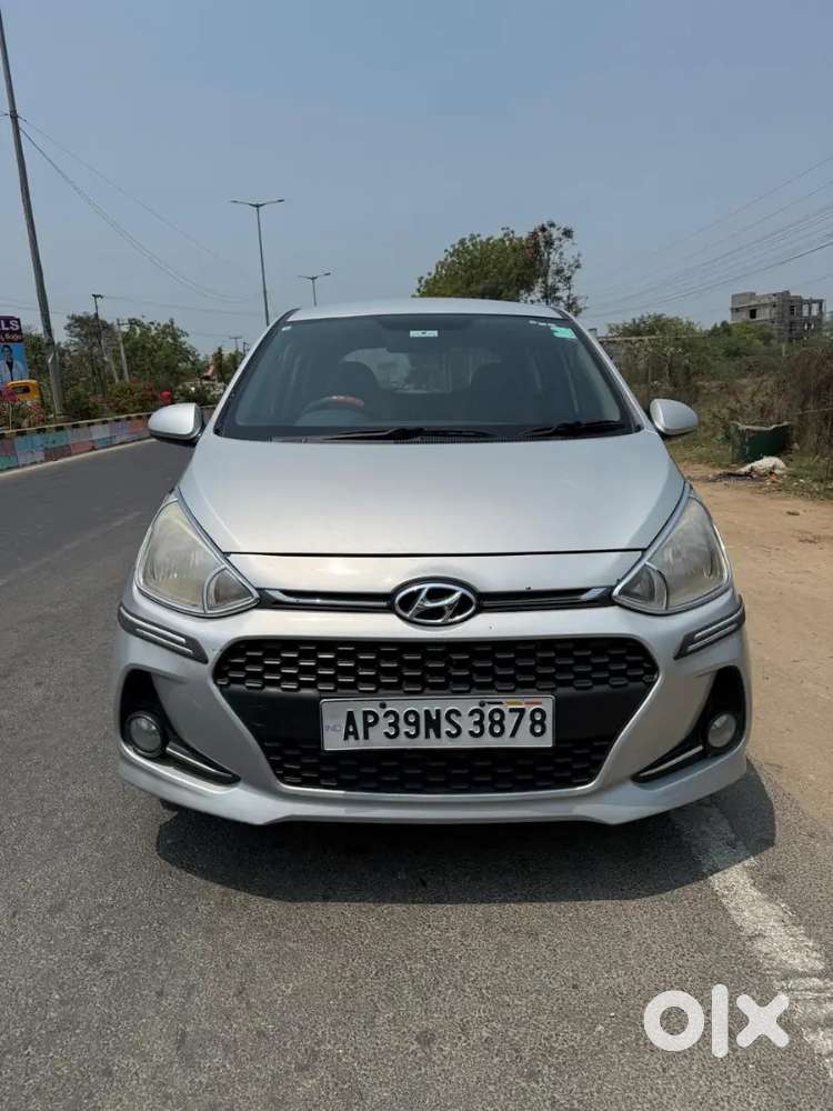 Hyundai Grand I10 2017 Diesel 100000 Km Driven