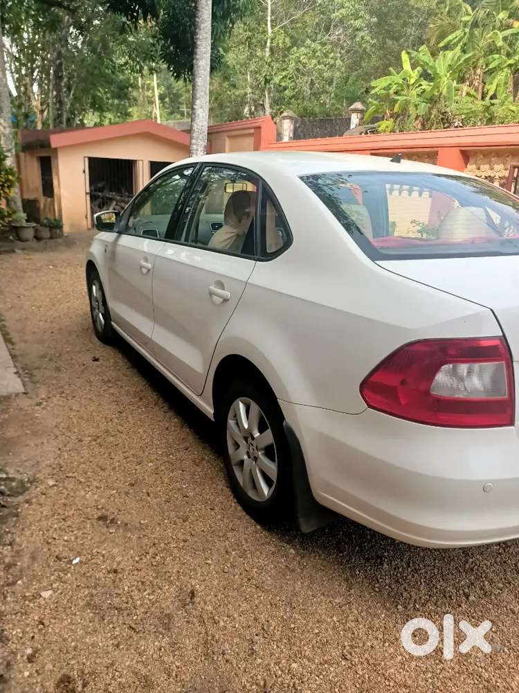 Skoda Rapid 2013 Diesel 72000 Km Driven