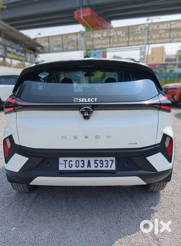 Tata Nexon Creative 1.2 Revotron Petrol 6 Mt Dt, 2025, Cng & Hybrids