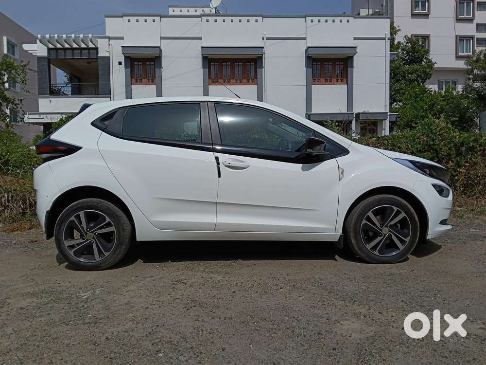 Tata Altroz 1.2 Xm Plus, 2023, Petrol