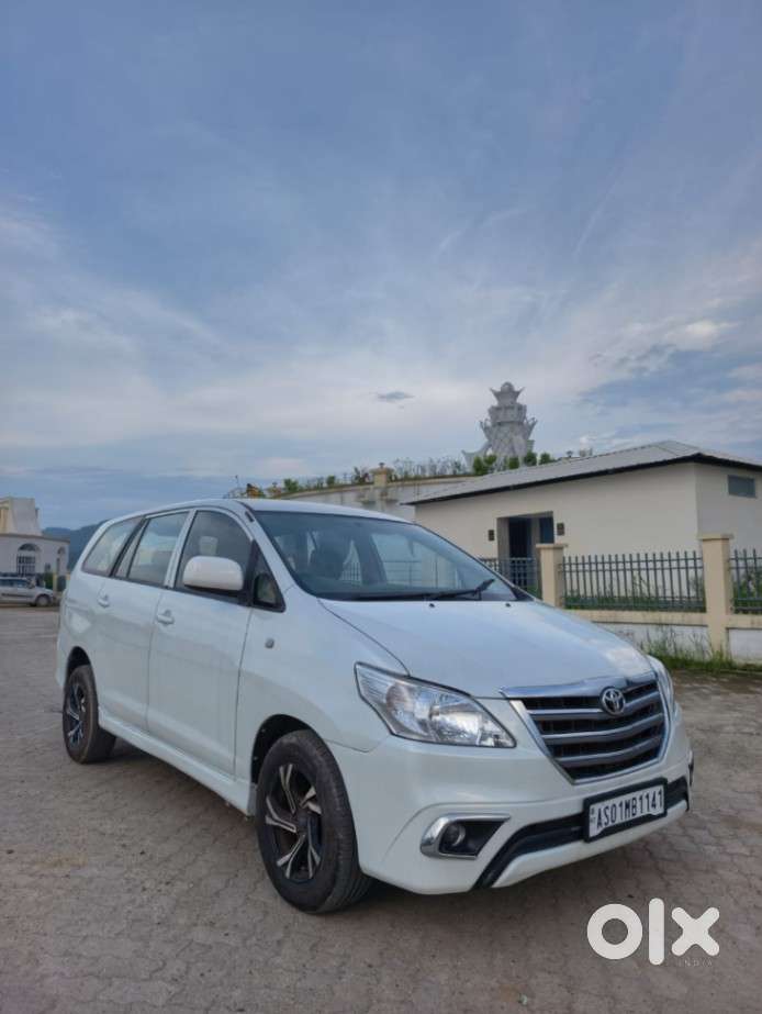 Toyota Innova 2.5 G (diesel) 8 Seater, 2012, Diesel