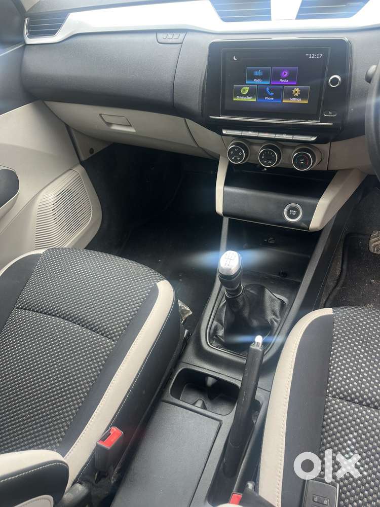 Renault Triber Rxz, 2020, Petrol