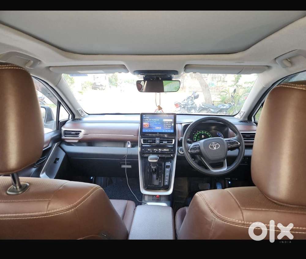 Toyota Innova Hycross 2.0 Zx (o) Hybrid 7 Str, 2024, Petrol