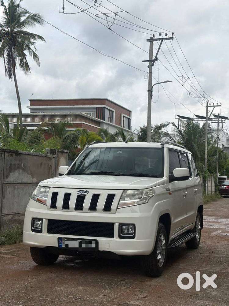 Mahindra Tuv 300 Mhawk100 T8 Amt, 2016, Diesel