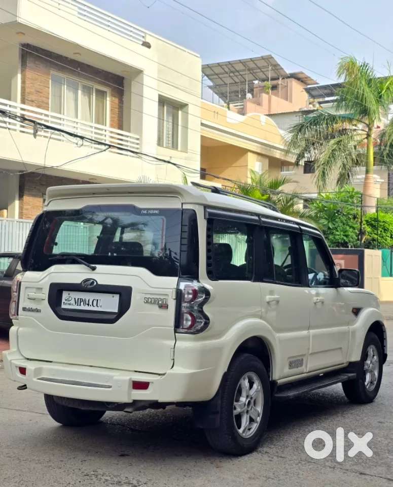 Mahindra Scorpio S10, 2017, Diesel