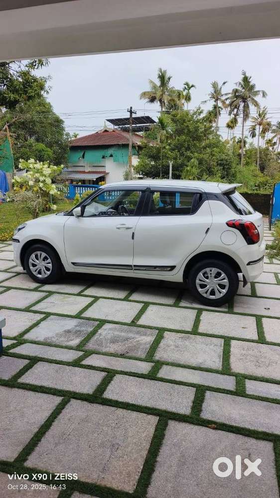 Maruti Suzuki Swift Amt Vxi, 2020, Petrol