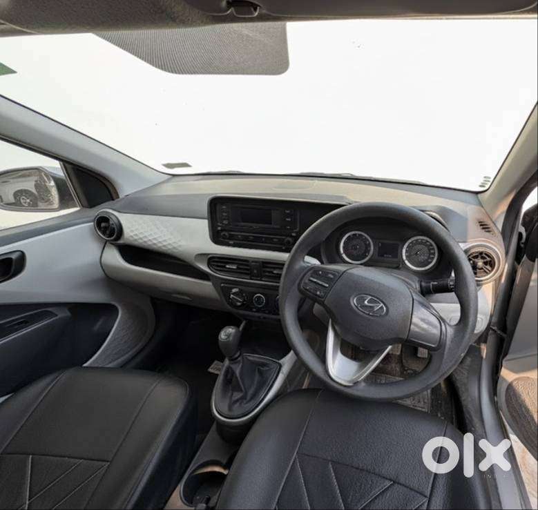 Hyundai Grand I10 Nios Silver Magna