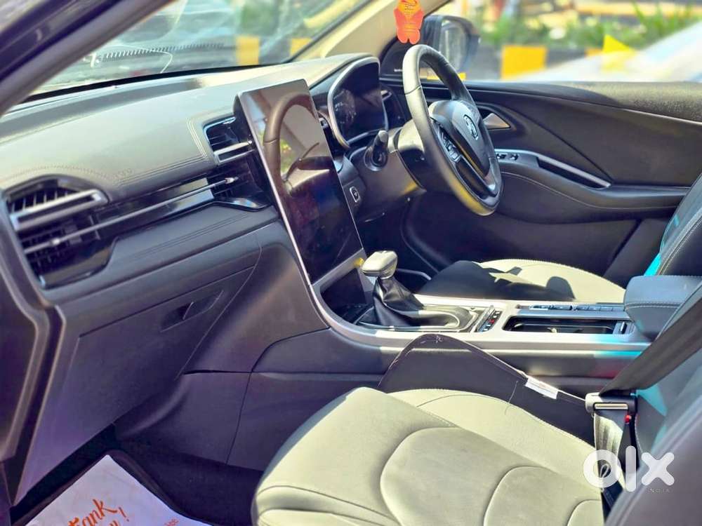 Mg Hector Plus Sharp Pro Blackstorm 1.5 Turbo Petrol Cvt 7 Str, 2024..