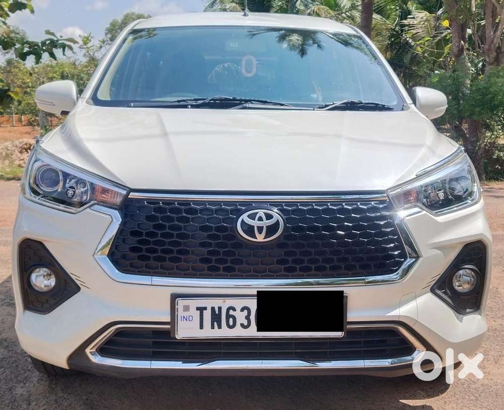 Toyota Rumion V Mt, 2023, Petrol