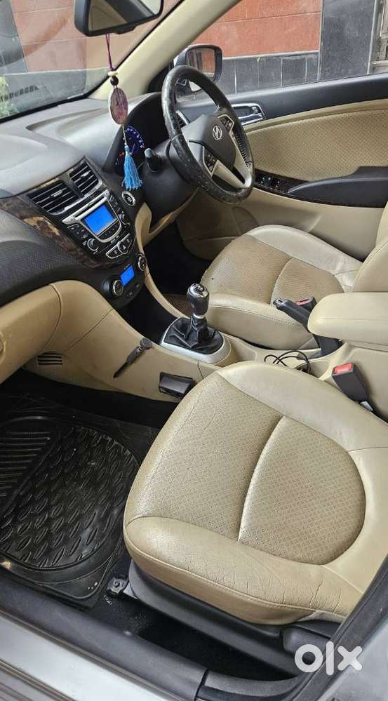 Hyundai Verna Fluidic 1.6 Vtvt Sx Opt, 2012, Petrol