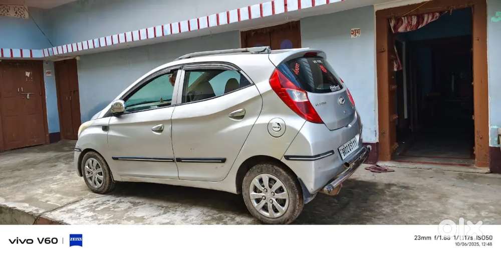 Hyundai Eon 2012 Petrol Well Maintained With Proper Ac Working.