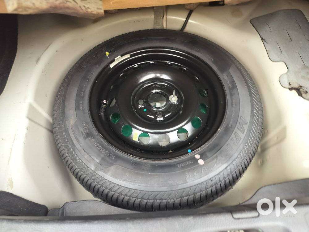 Maruti Suzuki Swift Dzire Vxi Optional, 2016, Petrol