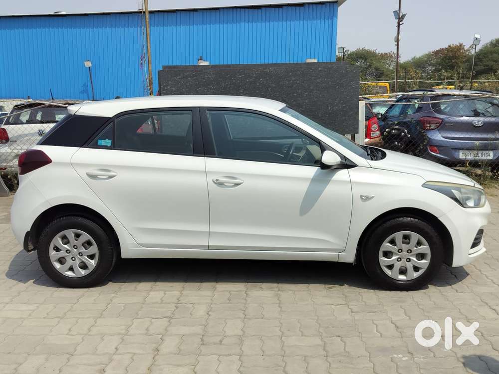 Hyundai Elite I20 1.2magna Executive At, 2018, Petrol