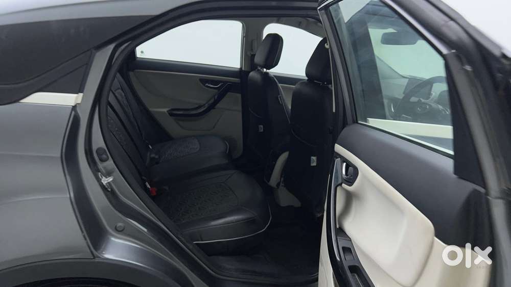 Tata Nexon 1.5 Revotorq Xza Plus S Amt, 2021, Diesel