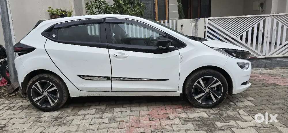 Tata Altroz 2023 Petrol Well Maintained