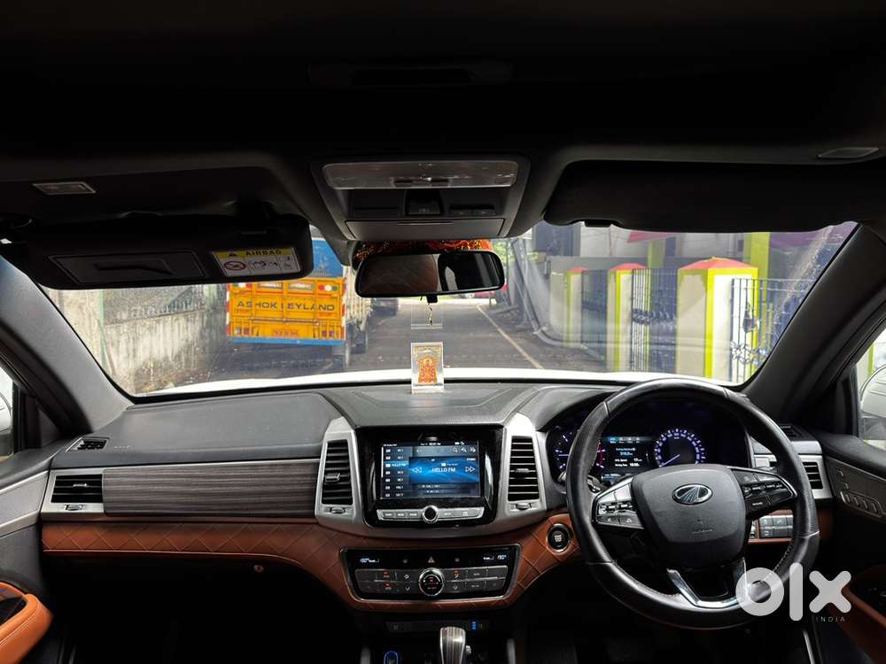 Mahindra Alturas G4