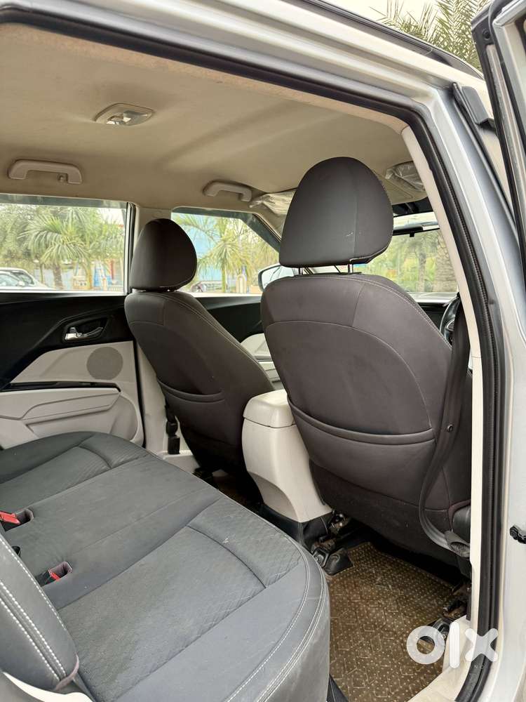 Mahindra Xuv300 W8 Diesel, 2019, Diesel