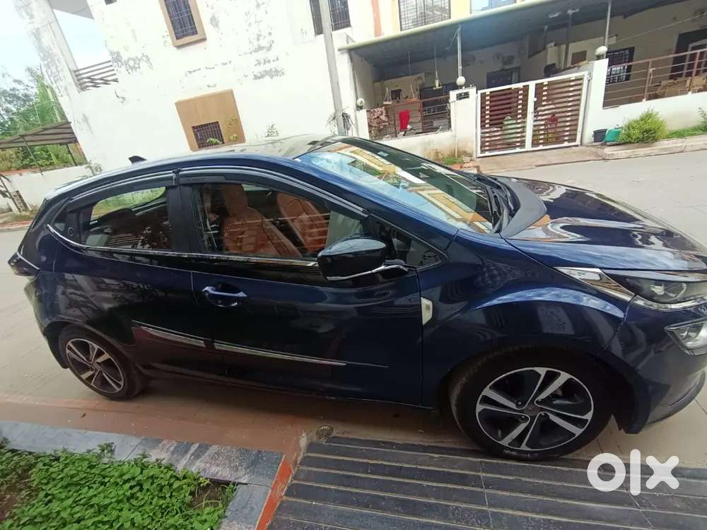 Tata Altroz Xz+s Cng 2023  42,775 Km  Mint Condition