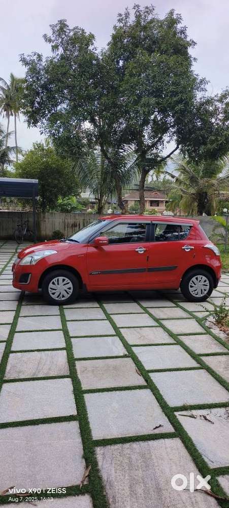 Maruti Suzuki Swift Vxi + Manual, 2016, Petrol