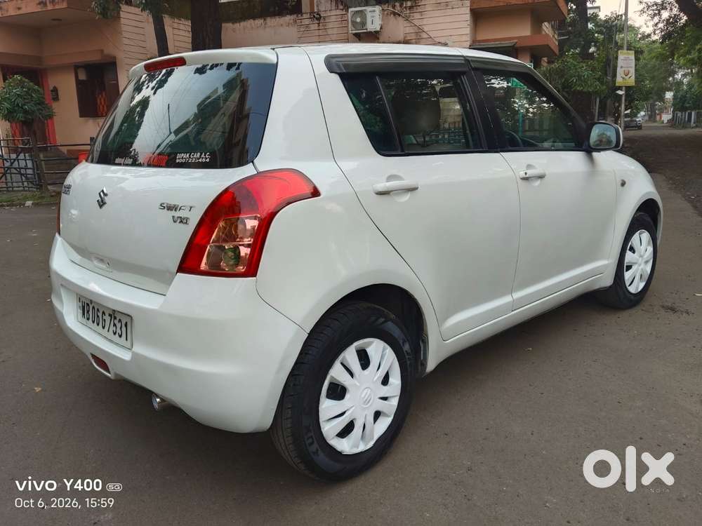 Maruti Suzuki Swift Vxi 1.2 Abs Bs-iv, 2011, Petrol