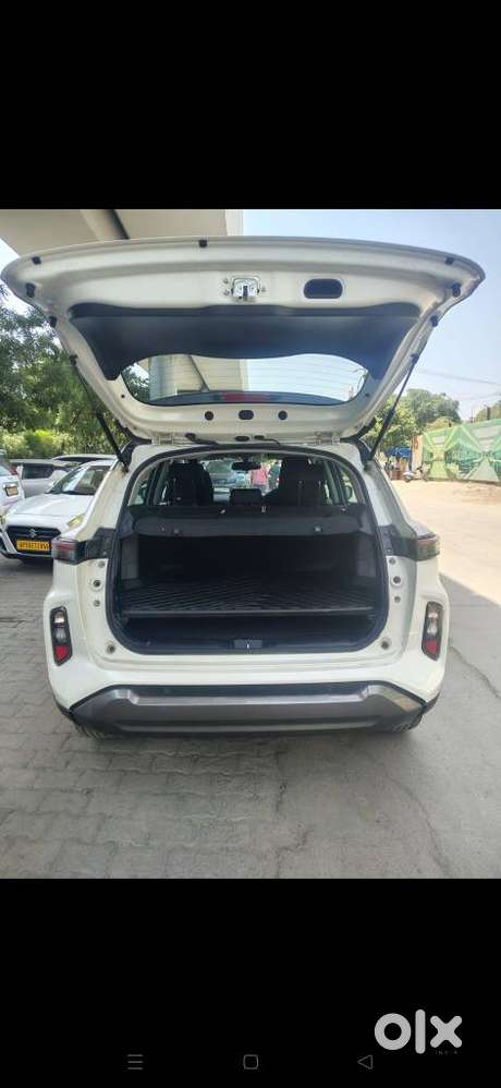 Maruti Suzuki Grand Vitara 1.5 Zeta Plus Intelligent Hybrid Ecvt, 20..