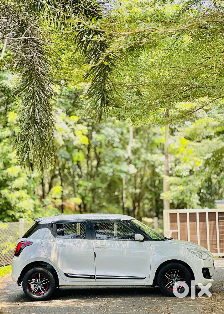 Maruti Suzuki Swift Amt Vxi, 2020, Petrol