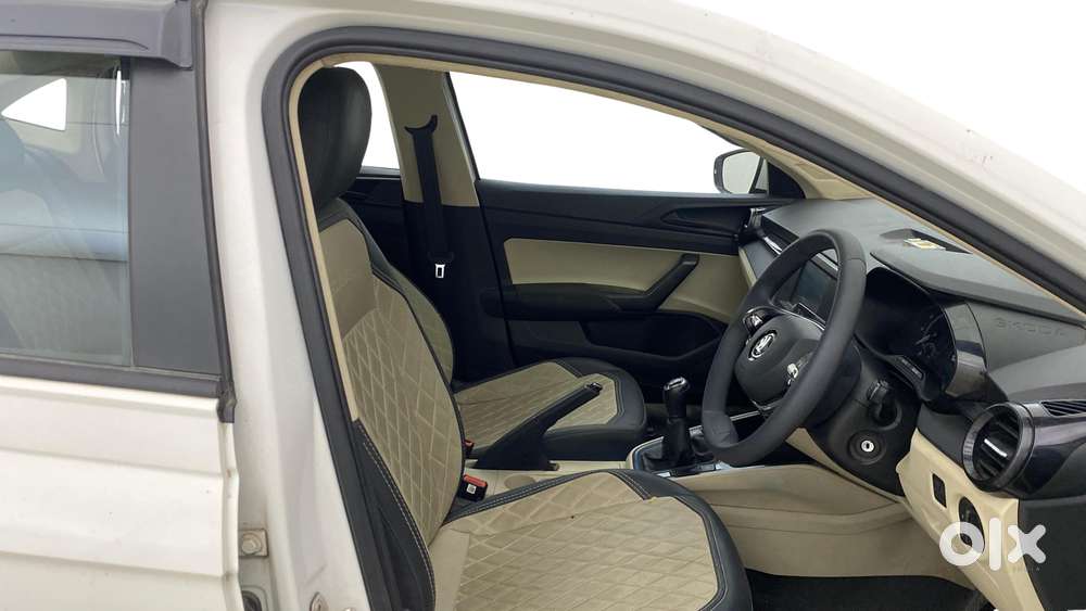 Skoda Slavia Active 1.0l Tsi Mt, 2023, Petrol