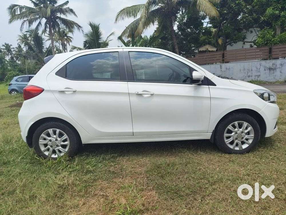 Tata Tiago 1.2 Revotron Xza, 2018, Petrol
