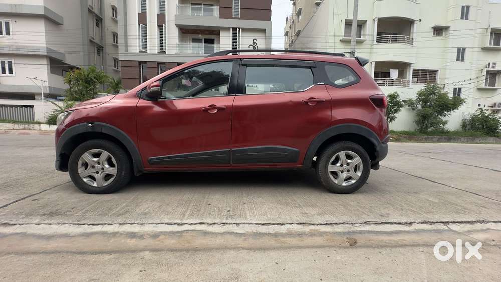 Renault Triber Rxz, 2019, Petrol